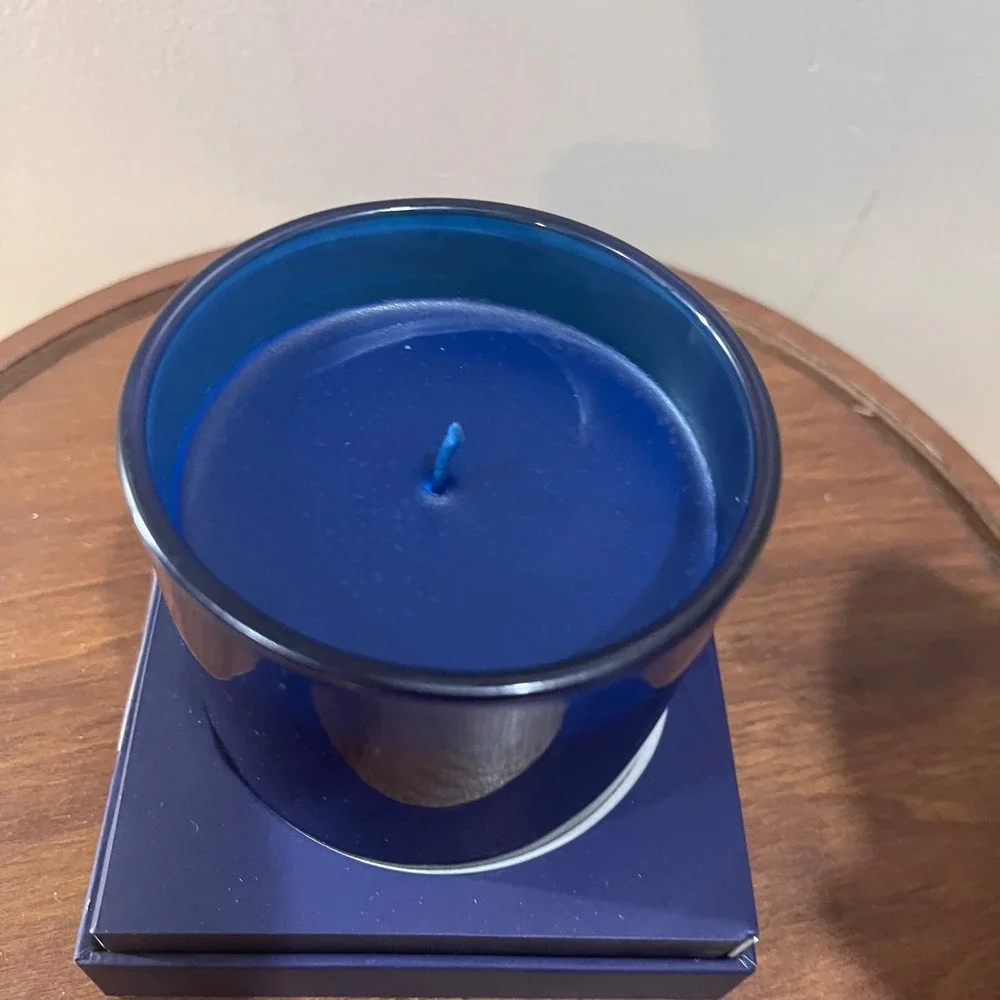 Peter Millar Crown‎ Sport Scented Candle 8oz Bergamot Amber Cedar Navy Blue NIB